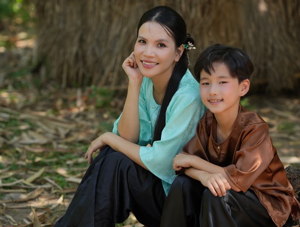 Nghệ sĩ - Nhà giáo dục Trúc Thy xây chiến lược học tập thông qua giải trí cho học trò Gia Minh