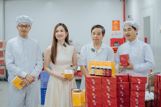 CEO Thuận Huyền Minh Huyền ra mắt bộ đôi THMH Queen Beauty - THMH Nano Curcumin