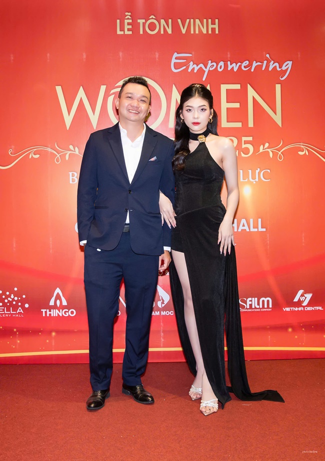 dj-nguyen-hong-doan-doll-rang-ro-nhan-giai-bong-hong-tai-nang-TGNGUOINOITIENG 2