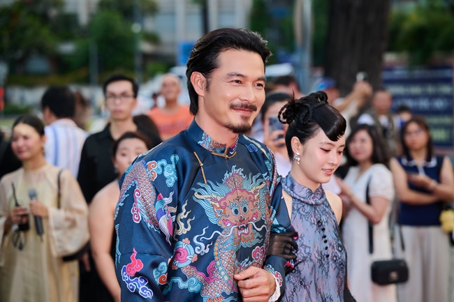 ho-linh-trang-si--bi-an-mo-vua-dinh-doan-phim-chia-se-khat-vong-cham-toi-giac-mo-dien-anh-viet 15