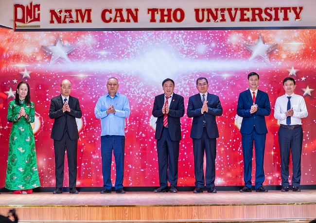 Trường ĐH Nam Cần Thơ & Tạp chí Sức khỏe Việt tổ chức Gala Chào xuân 2026 – “Tinh hoa Thương hiệu Việt” lần thứ II 